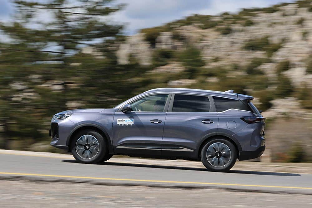 https://cdn.autogreeknews.gr/wp-content/uploads/2026/03/Chery-Tiggo-7-PHEV-13.jpg