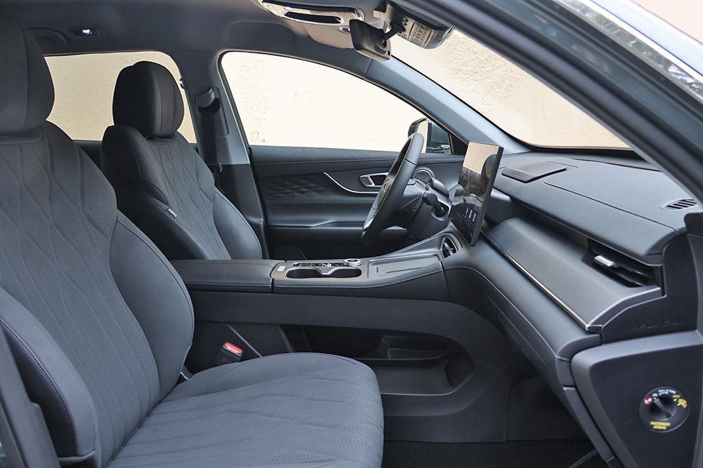 https://cdn.autogreeknews.gr/wp-content/uploads/2026/03/Chery-Tiggo-8-PHEV-22.jpg