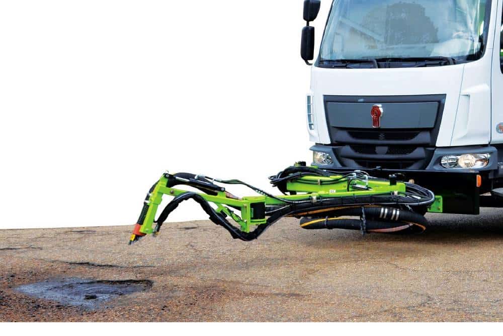 Το φορτηγό που φτιάχνει λακκούβες σε λίγα λεπτά (+video)