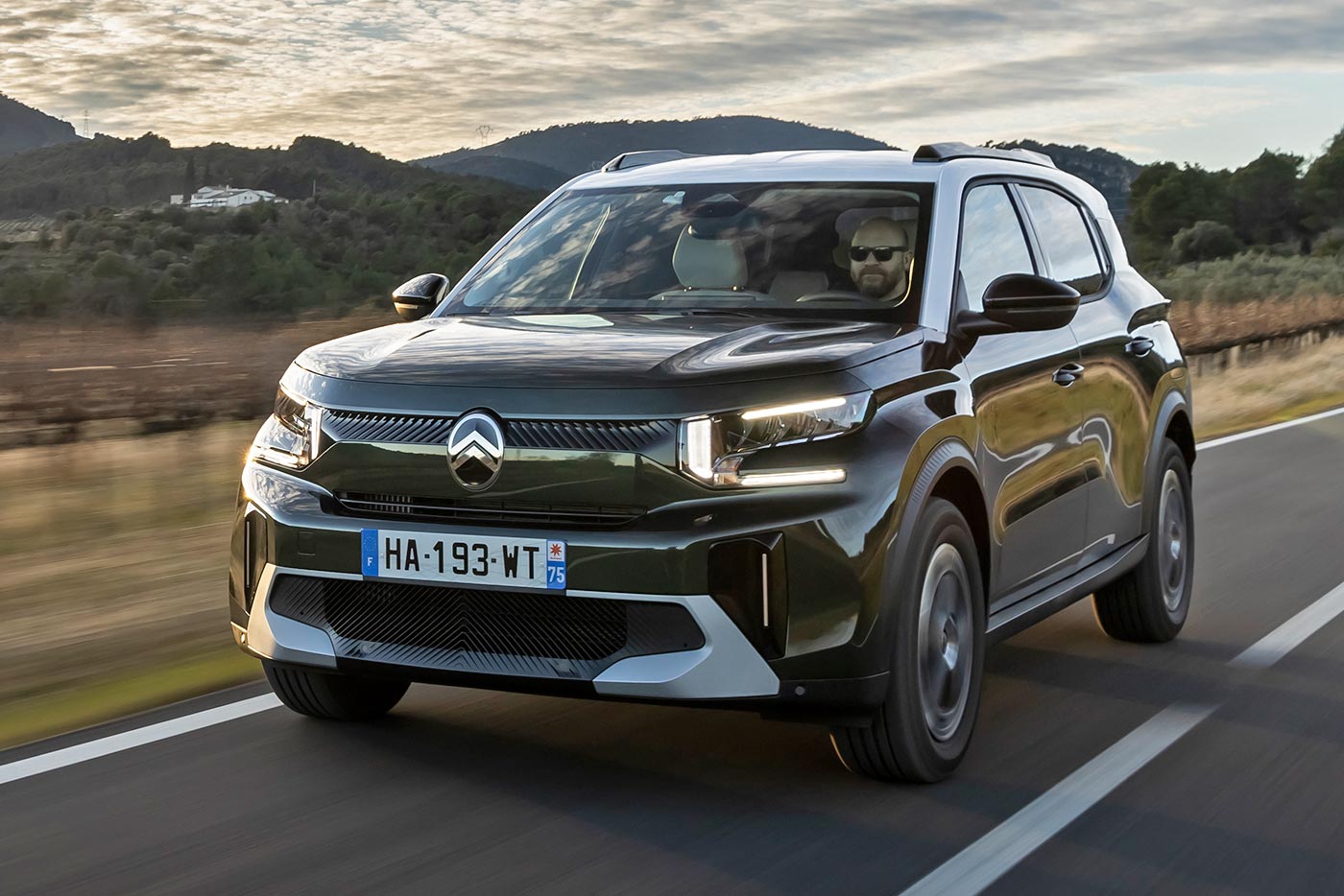 https://cdn.autogreeknews.gr/wp-content/uploads/2026/03/Citroen-C3-Aircross-2025.jpg