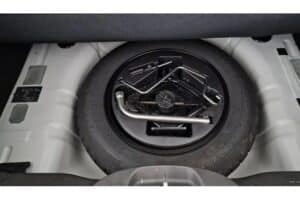 Fiat-500-Hybrid-2015-7