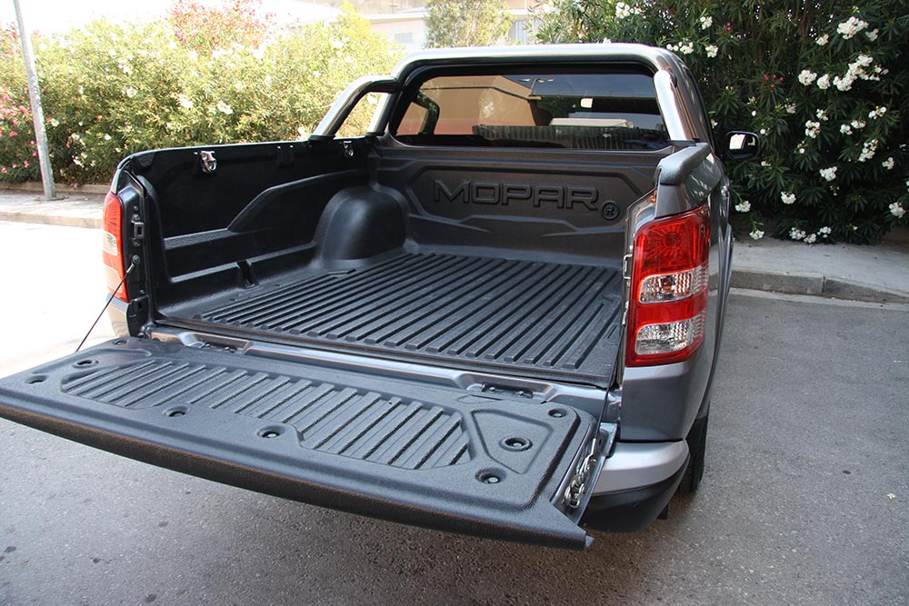 Φθηνό «αγροτικό» διπλοκάμπινο 4x4 με 21.600 χλμ.