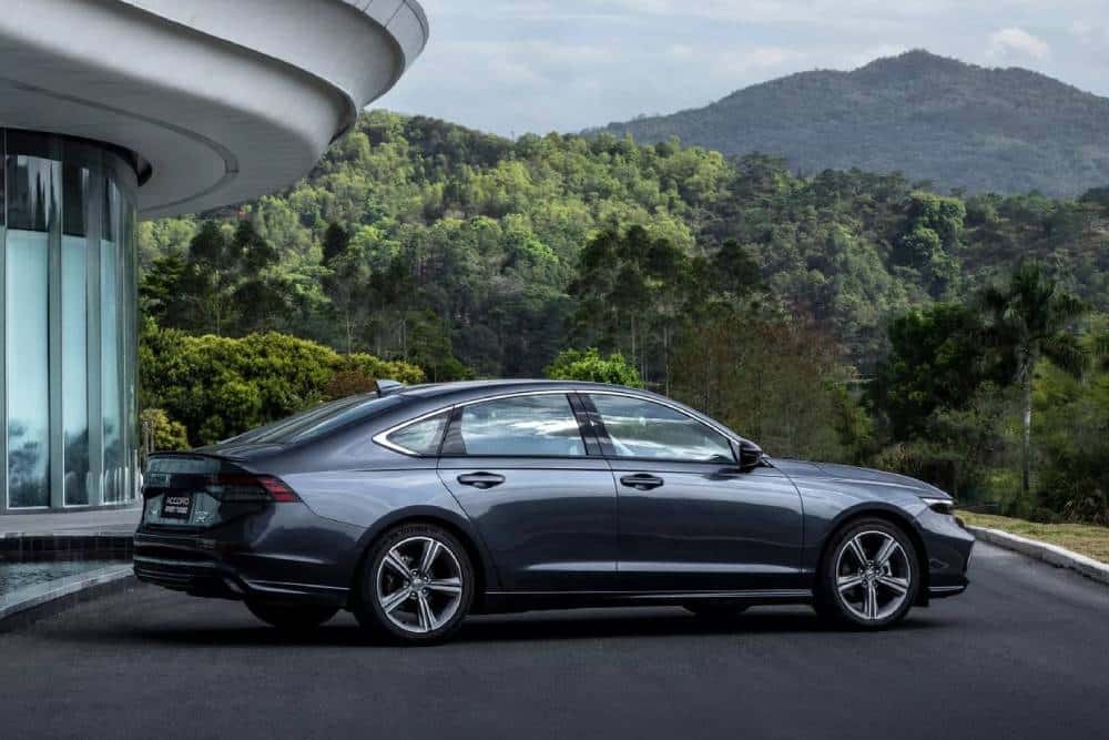 https://cdn.autogreeknews.gr/wp-content/uploads/2026/03/Honda_Accord_2026_China-8.jpg
