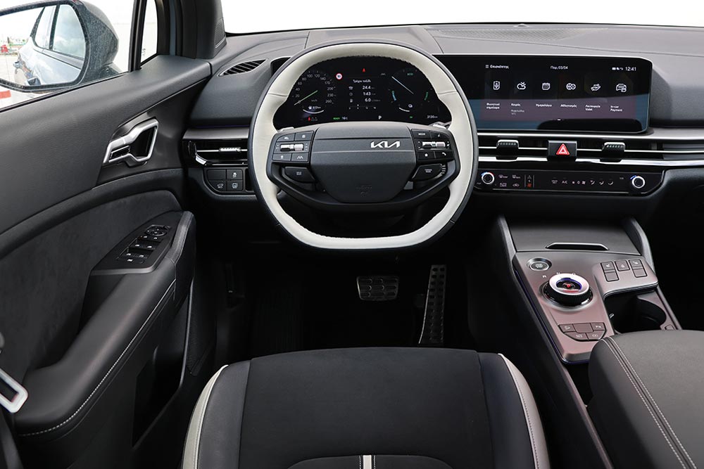 https://cdn.autogreeknews.gr/wp-content/uploads/2026/03/Kia-Sportage-MY26-interior-2.jpg