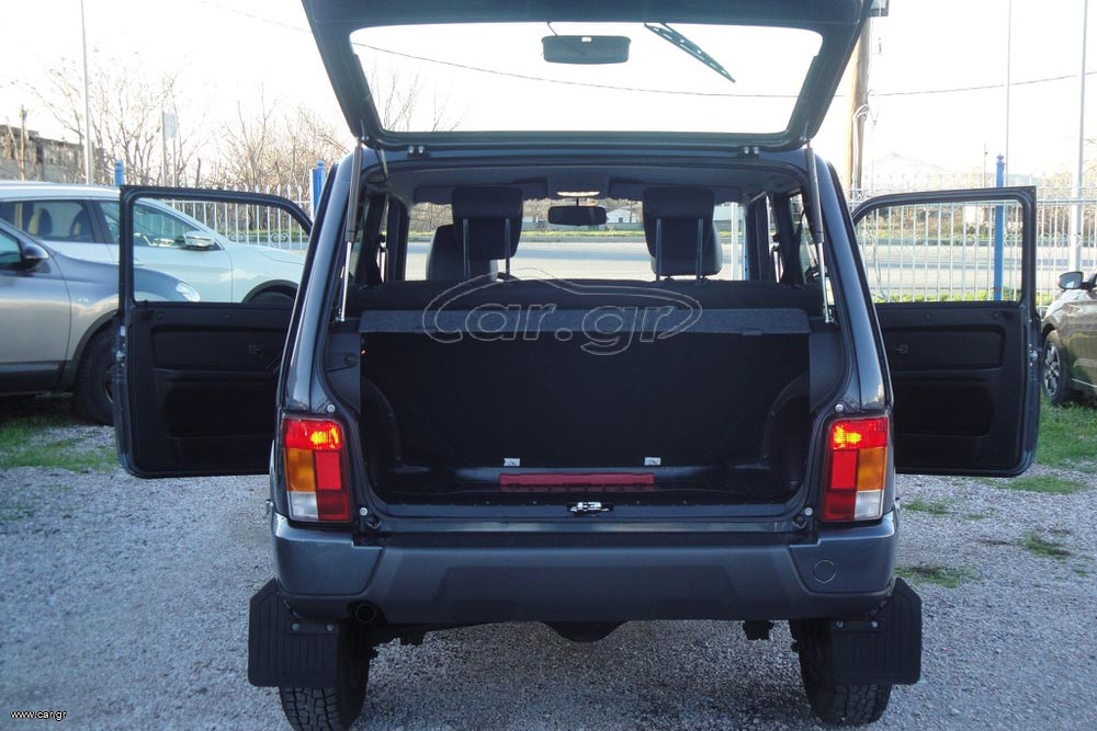 https://cdn.autogreeknews.gr/wp-content/uploads/2026/03/Lada-Niva-Legend-Urban-5.jpg