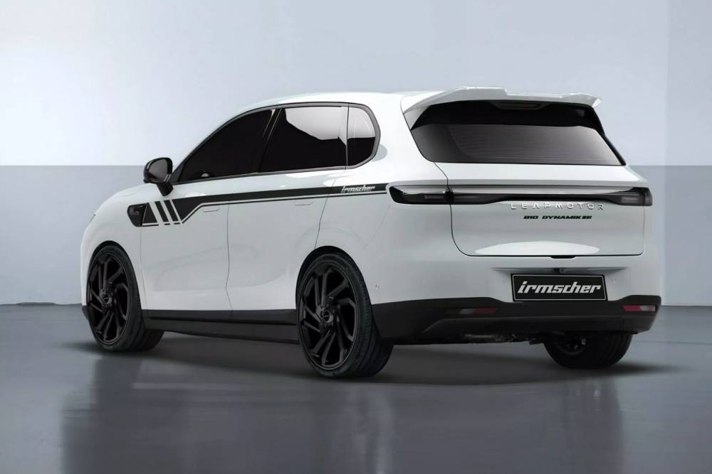 https://cdn.autogreeknews.gr/wp-content/uploads/2026/03/Leapmotor-B10-Irmscher-1-1-2048x1366-1.jpg