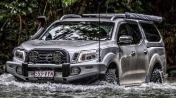 «Θωρηκτό» Nissan Navara μετακινεί και βουνά