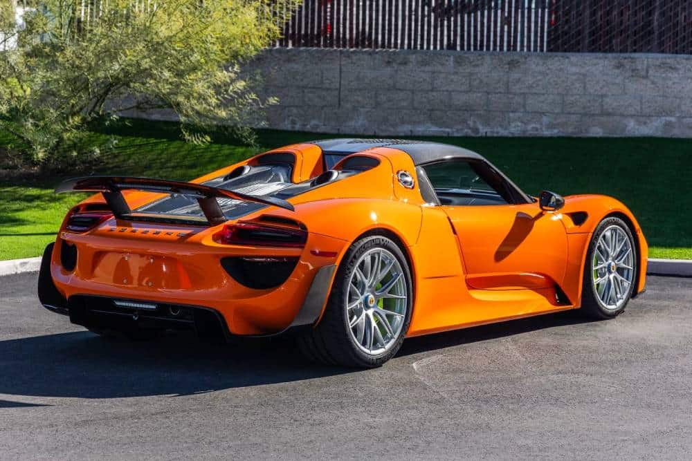 https://cdn.autogreeknews.gr/wp-content/uploads/2026/03/Porsche_918_Spyder_Weissach_2015_auction-4.jpg