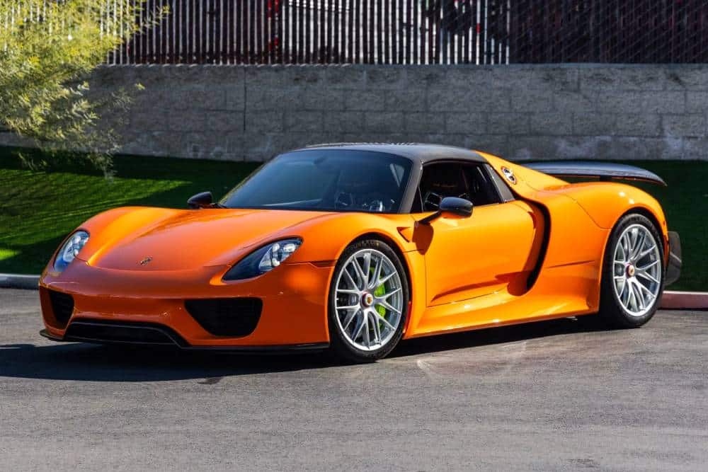 https://cdn.autogreeknews.gr/wp-content/uploads/2026/03/Porsche_918_Spyder_Weissach_2015_auction-6.jpg