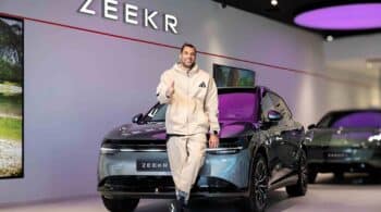 Ο Γιώργος Πρίντεζης «καρφώνει» με την Zeekr