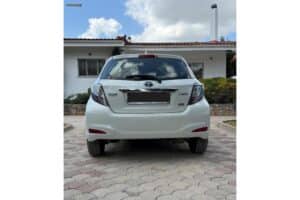 Toyota Yaris Hybrid 2014 (2)