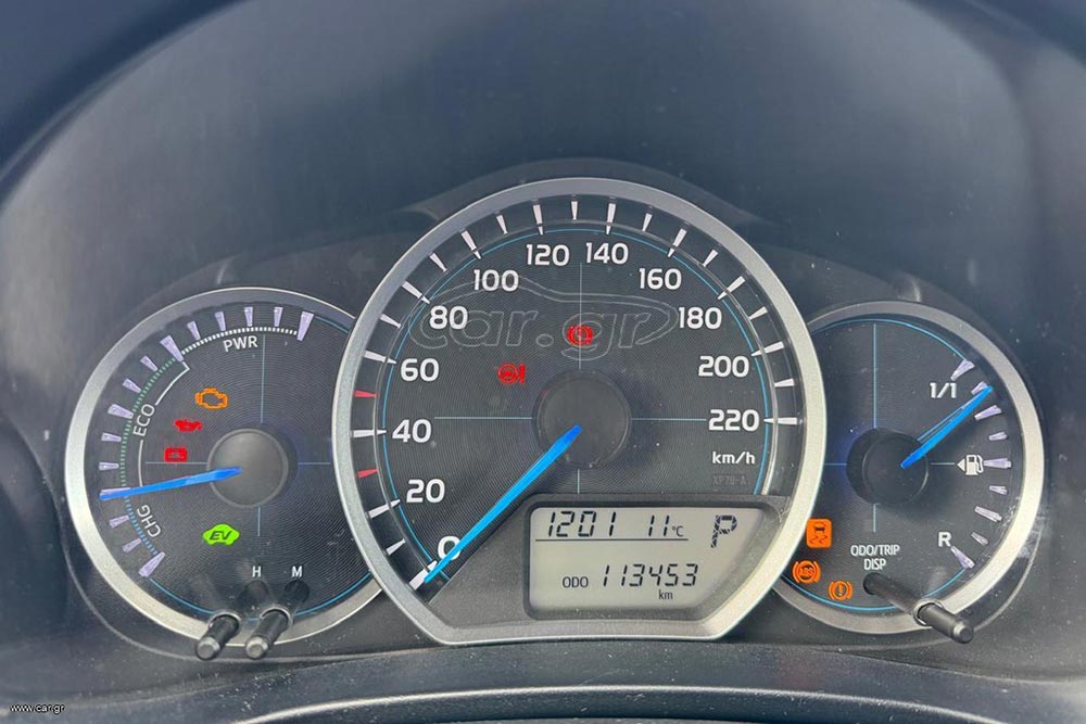 https://cdn.autogreeknews.gr/wp-content/uploads/2026/03/Toyota-Yaris-Hybrid-2014-5.jpg