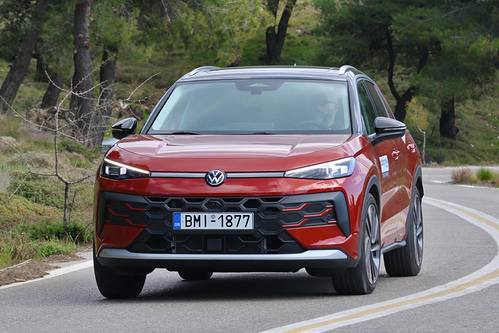 https://cdn.autogreeknews.gr/wp-content/uploads/2026/03/VW-T-Roc-2026-12.jpg