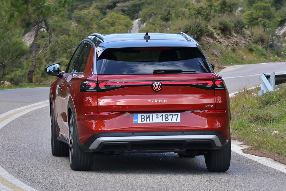 https://cdn.autogreeknews.gr/wp-content/uploads/2026/03/VW-T-Roc-2026-13.jpg