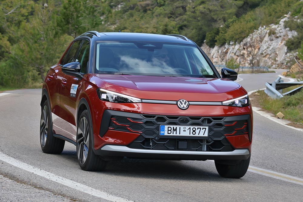 https://cdn.autogreeknews.gr/wp-content/uploads/2026/03/VW-T-Roc-2026-14.jpg