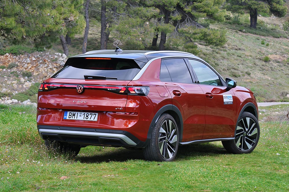 https://cdn.autogreeknews.gr/wp-content/uploads/2026/03/VW-T-Roc-2026-17.jpg