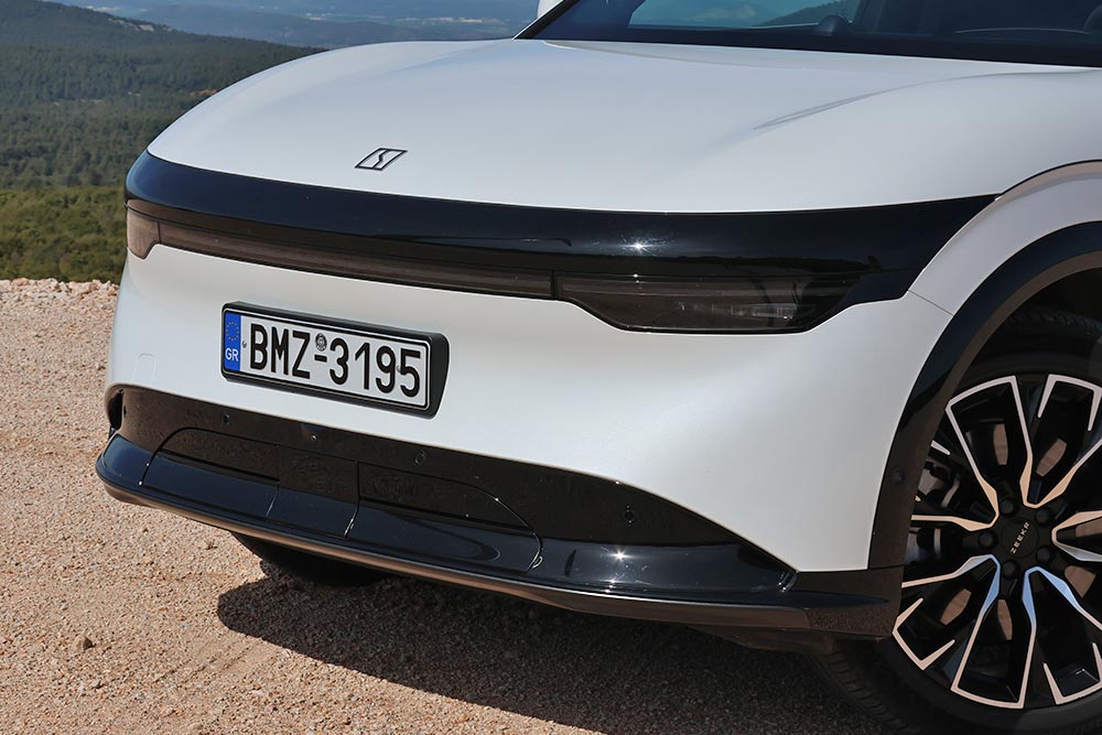 https://cdn.autogreeknews.gr/wp-content/uploads/2026/03/Zeekr-7X-7.jpg