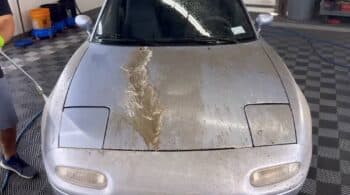 Mazda MX-5 άλλαξε χρώμα μετά από πλύσιμο (+video)