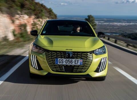 Νέος κινητήρας Turbo 100 για το Peugeot 208