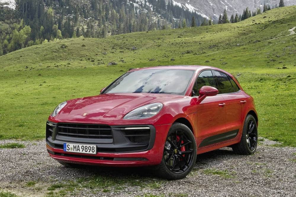 https://cdn.autogreeknews.gr/wp-content/uploads/2026/03/porsche-macan-gts-v6-4.jpg