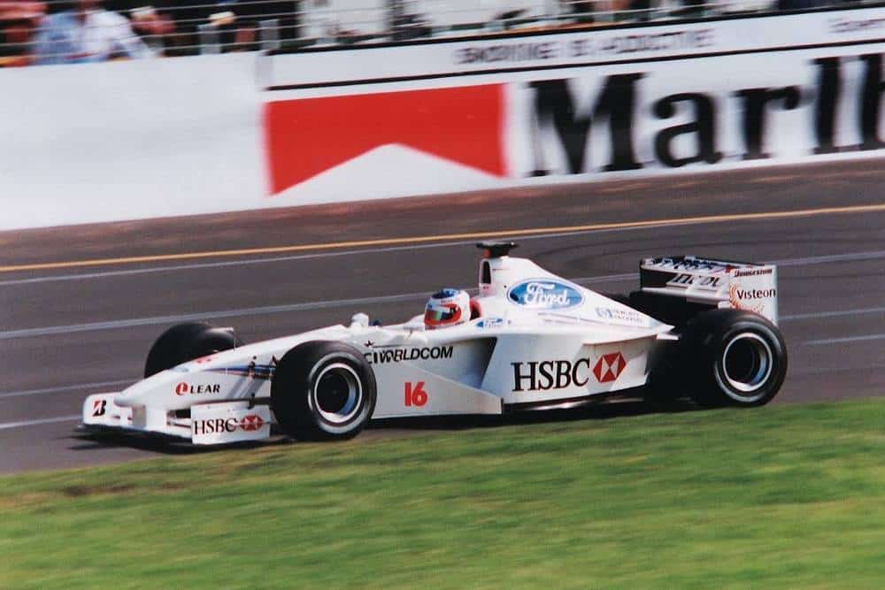 https://cdn.autogreeknews.gr/wp-content/uploads/2026/03/stewart-ford-f1-02.jpg