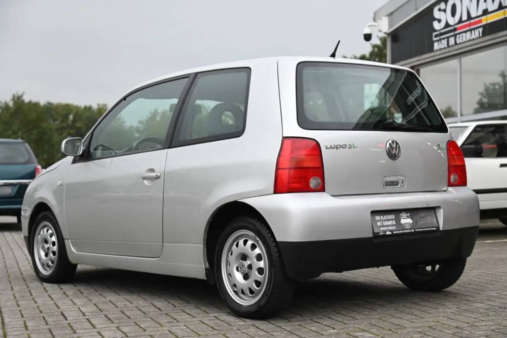https://cdn.autogreeknews.gr/wp-content/uploads/2026/03/vw-lupo-3l-for-sale-8.jpg