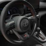 1920_2026_yariscross_stormgrey_interior_04 (1)
