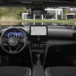 1920_yariscross_highgrade_preciousbronze_interior-01 (1)