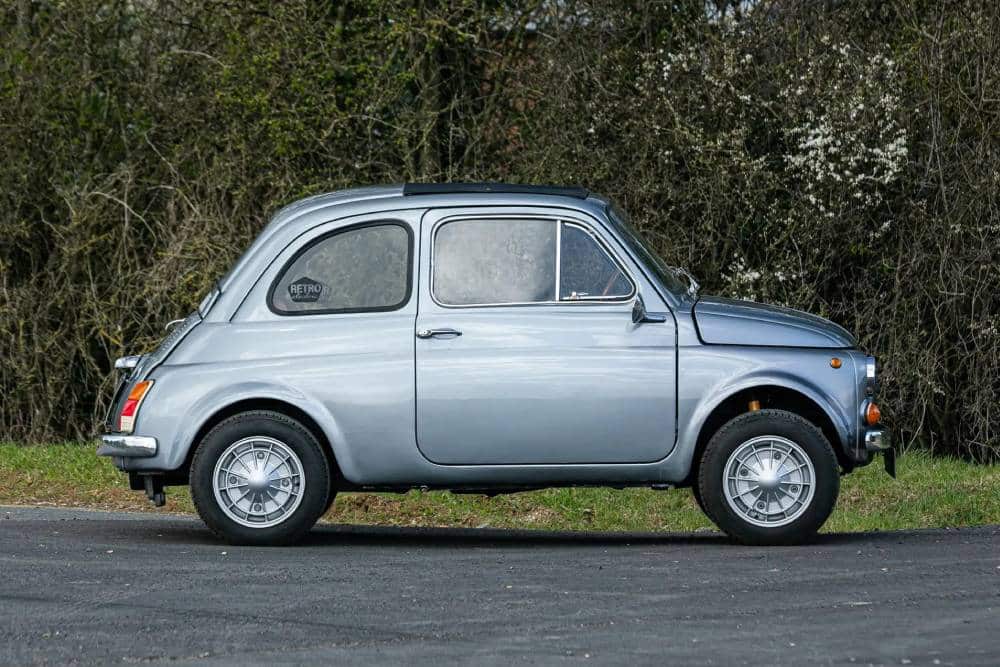 https://cdn.autogreeknews.gr/wp-content/uploads/2026/04/1972-fiat-500-2022-porsche-911-7.jpg