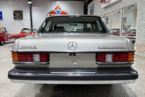 1985-Mercedes-300D-Auction-5