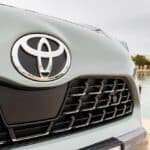 2024-yaris-cross-urban-khaki-dpl-details02