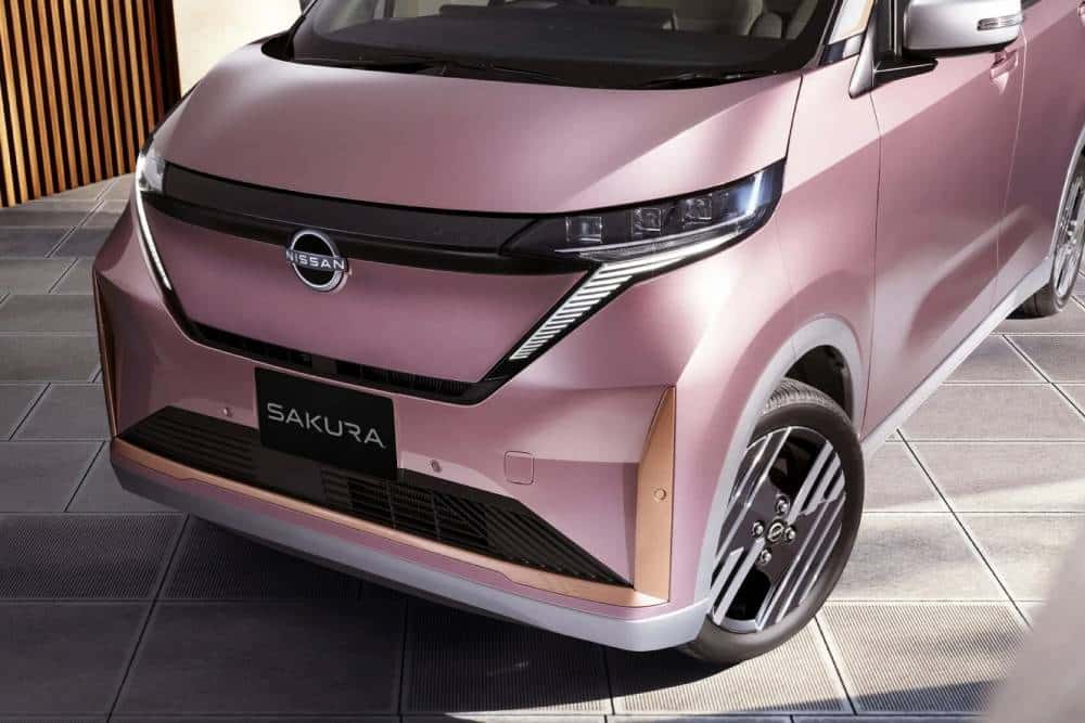 https://cdn.autogreeknews.gr/wp-content/uploads/2026/04/2026-Nissan-Sakura-EV-2-2048x1138-1.jpg