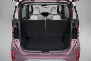 2026-Nissan-Sakura-EV-35-2048×1366