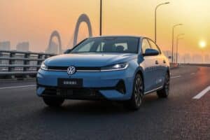 Νέο μεσαίο σεντάν VW Sagitar S σε τιμή παλιού Polo