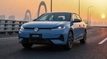 Νέο μεσαίο σεντάν VW Sagitar S σε τιμή παλιού Polo