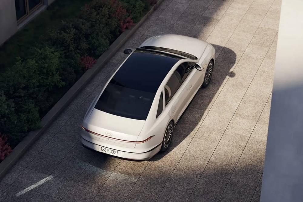 https://cdn.autogreeknews.gr/wp-content/uploads/2026/04/2027-Hyundai-Grandeur-Exterior-24-2048x1013-1.jpg