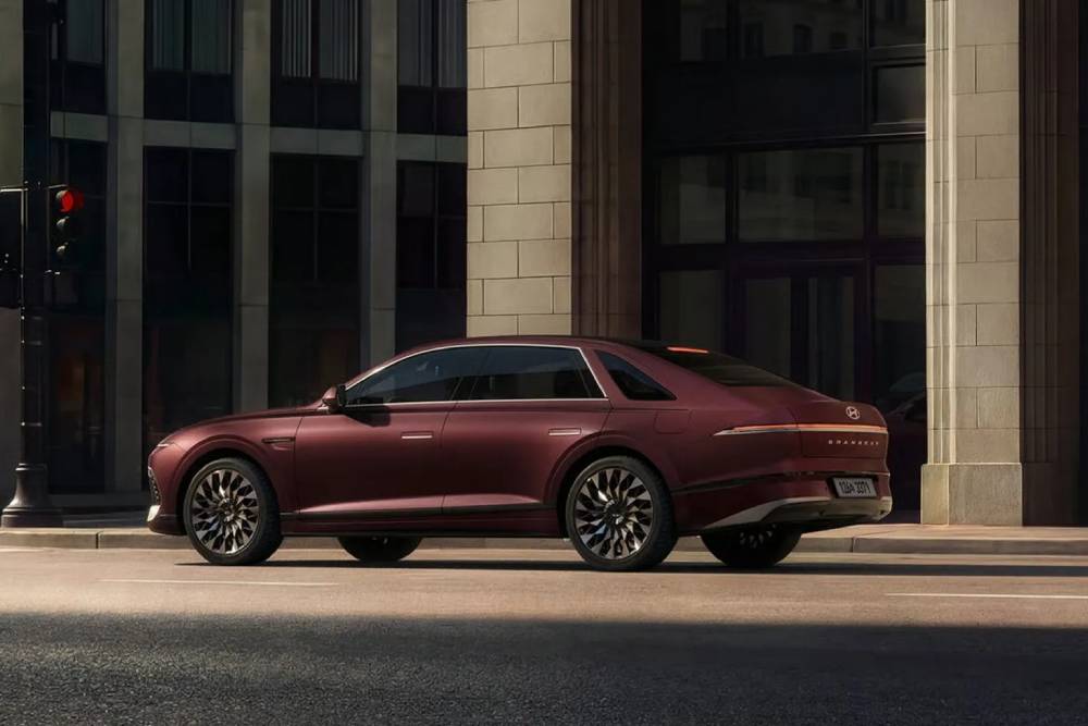 https://cdn.autogreeknews.gr/wp-content/uploads/2026/04/2027-Hyundai-Grandeur-Exterior-6-2048x1013-1.jpg