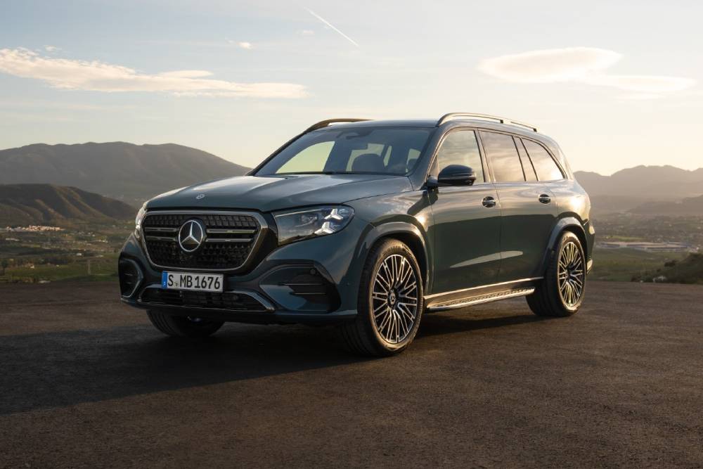 https://cdn.autogreeknews.gr/wp-content/uploads/2026/04/2027-mercedes-benz-gls-12.jpg