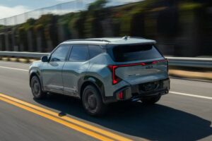 24468_2027_Seltos_HEV-2048×1365