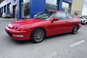 Φλογερό Honda Integra Type R είναι η καλύτερη λαμπάδα