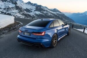 «Κουρσάρος» Audi RS 6 είναι ταχύτερος από Bugatti Chiron!