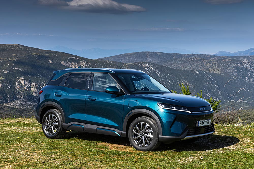 https://cdn.autogreeknews.gr/wp-content/uploads/2026/04/BYD-ATTO2-DM-i_EXTERIOR_STATIC-11.jpg