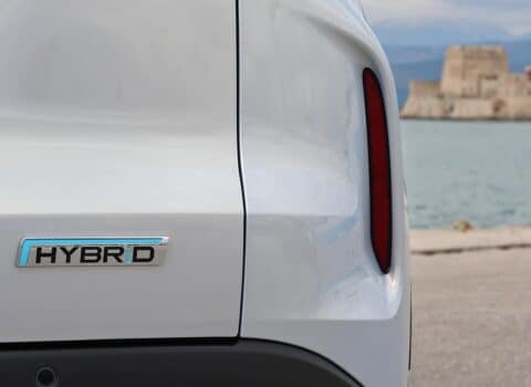 «Ανάσταση» κάνεις με Hybrid SUV 204 PS των 22.990 ευρώ