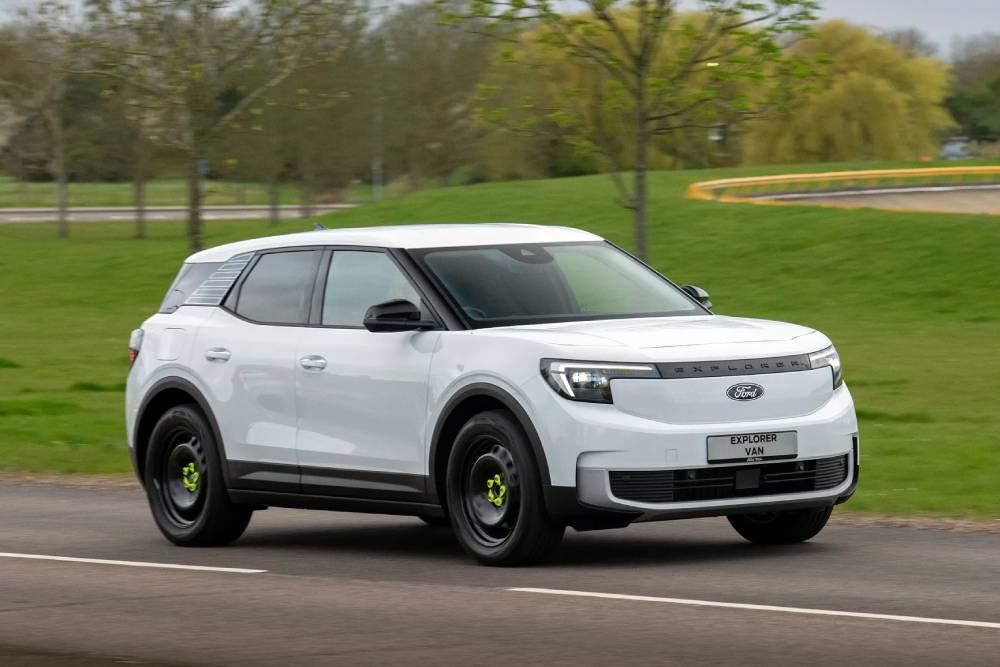 https://cdn.autogreeknews.gr/wp-content/uploads/2026/04/Ford-Explorer-Van-EV-Europe-13.jpg