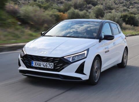 Οικονομικότατο και το αυτόματο Hyundai i20