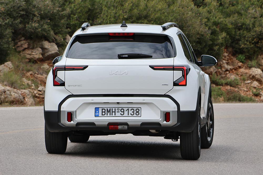 https://cdn.autogreeknews.gr/wp-content/uploads/2026/04/Kia-Stonic-2026-10.jpg