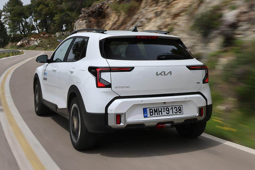 https://cdn.autogreeknews.gr/wp-content/uploads/2026/04/Kia-Stonic-2026-23.jpg