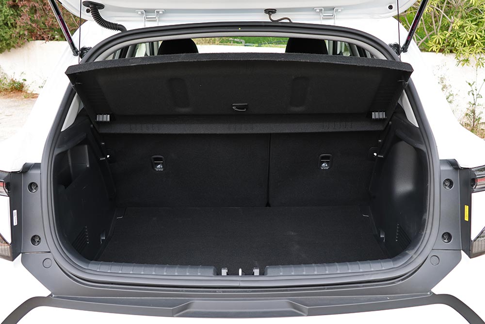 https://cdn.autogreeknews.gr/wp-content/uploads/2026/04/Kia-Stonic-MY26-interior-21.jpg