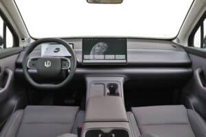 Leapmotor C10 Hybrid EV interior (1)