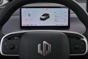 Leapmotor C10 Hybrid EV interior (7)